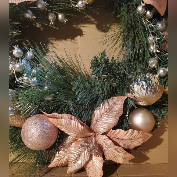 *SOLD* Pier 1 Elegant Glam Blush Pink Rose Gold Decorative Wreath NIB - Picture 5 of 6